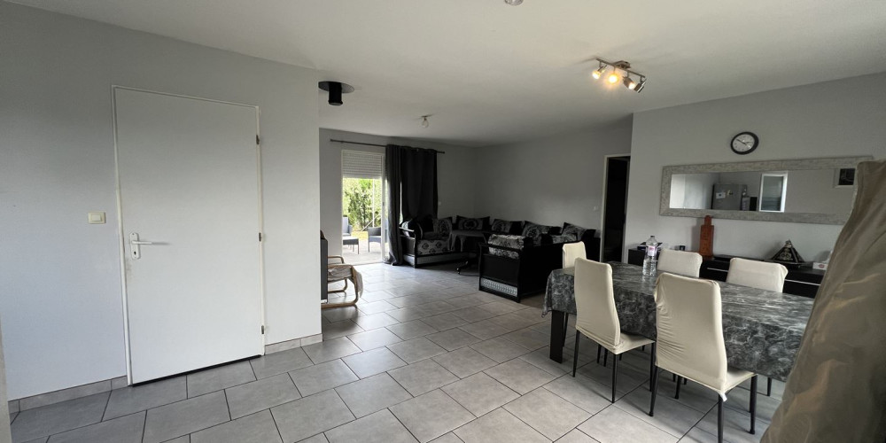 maison à ST DENIS DE PILE (33910)