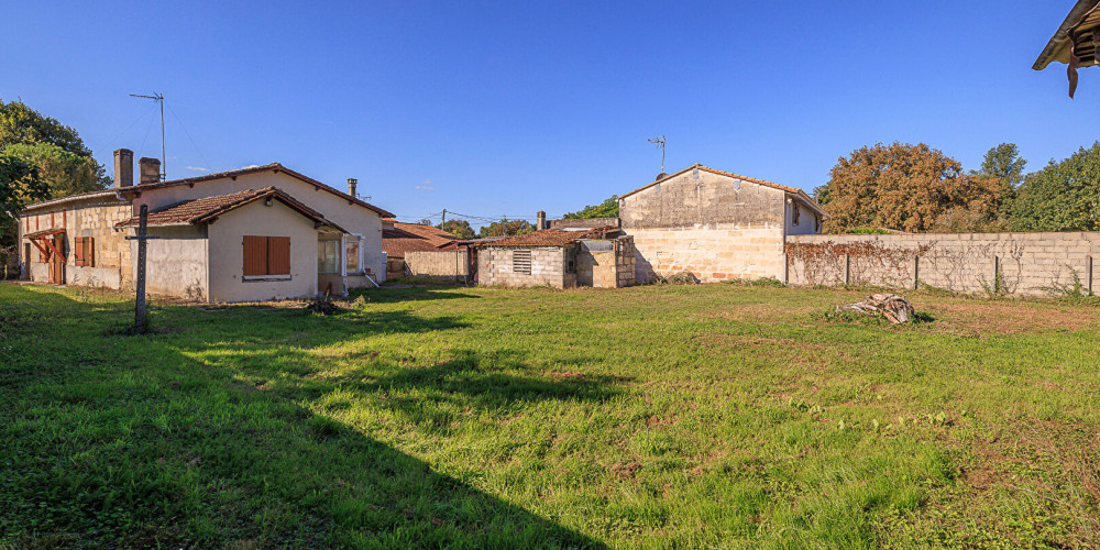 maison à ST DENIS DE PILE (33910)