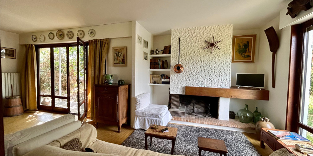 maison à VAYRES (33870)