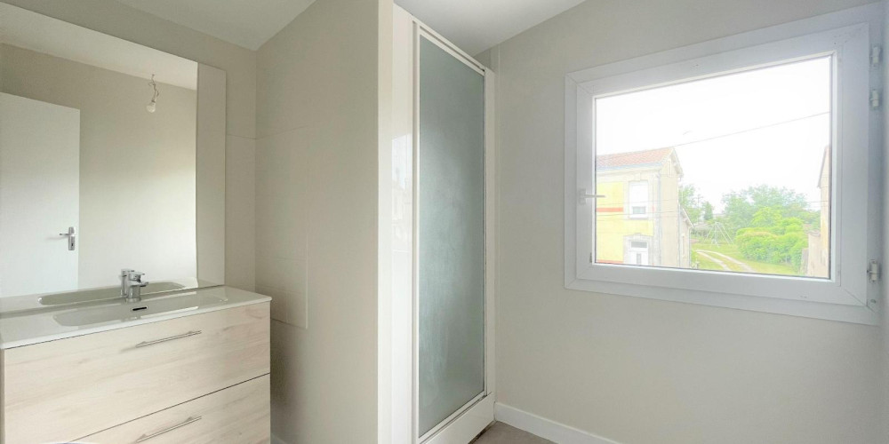 appartement à COUTRAS (33230)