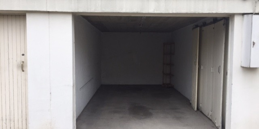 parking à BORDEAUX (33000)