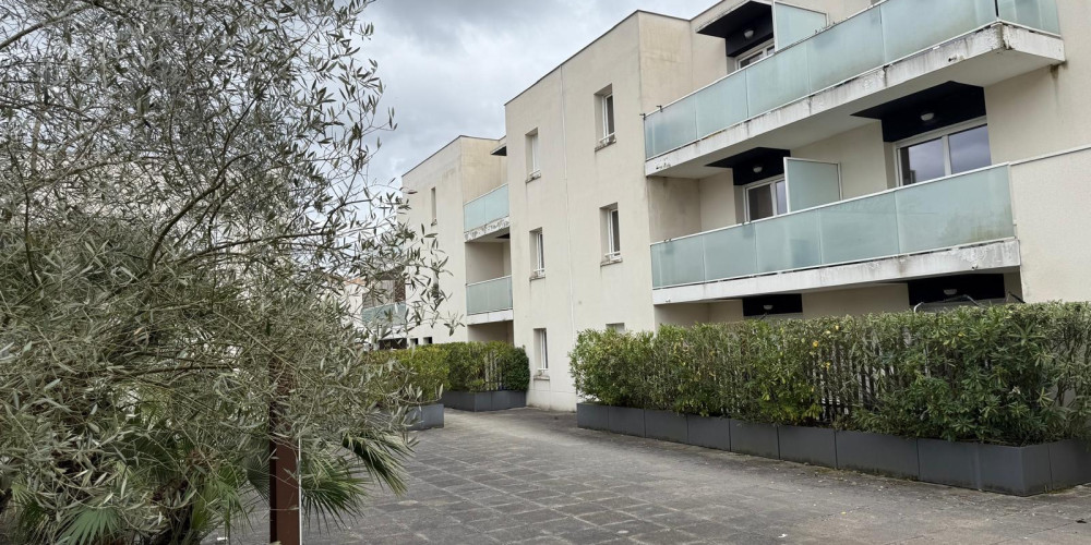 appartement à BORDEAUX (33800)