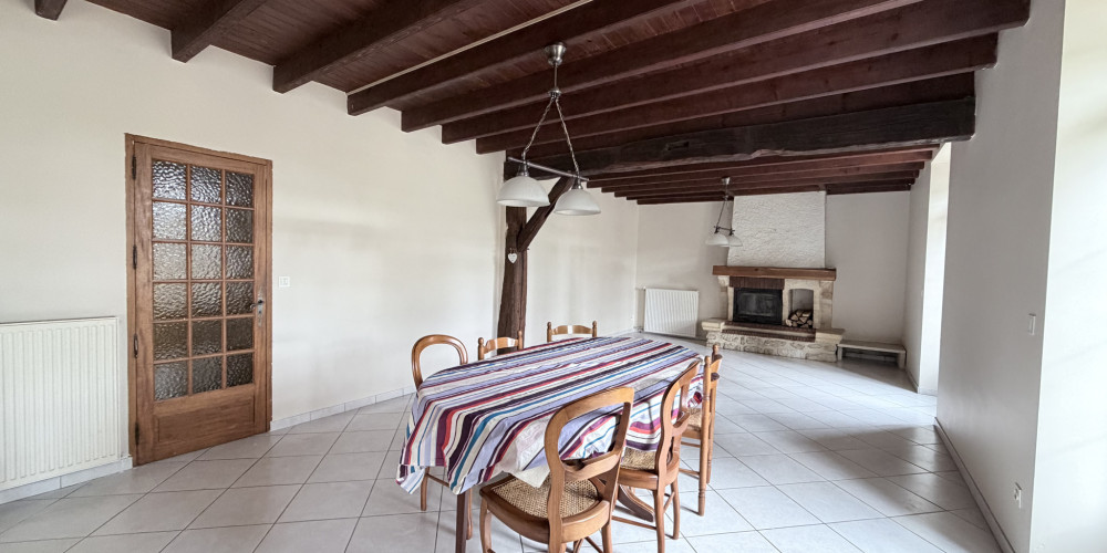 maison à MOURENS (33410)