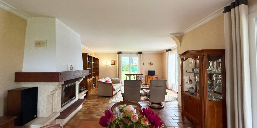 maison à ST MEDARD DE GUIZIERES (33230)