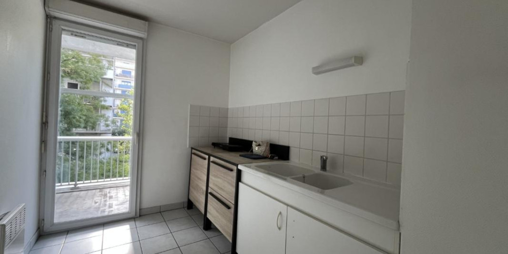 appartement à BORDEAUX (33800)