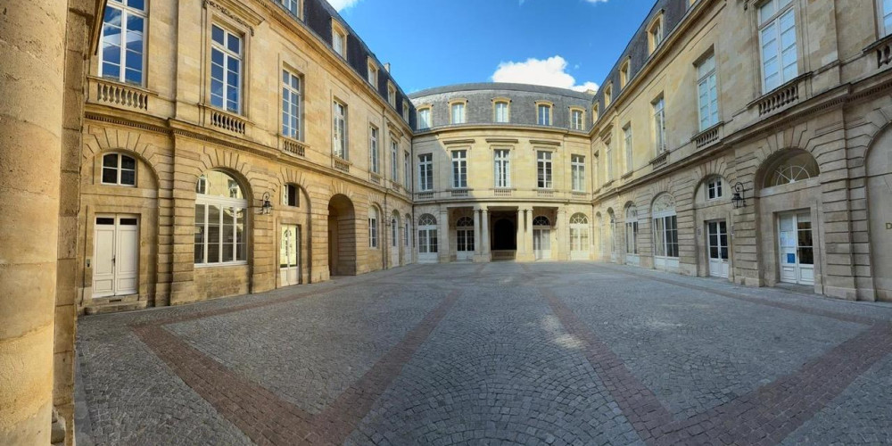 appartement à BORDEAUX (33000)