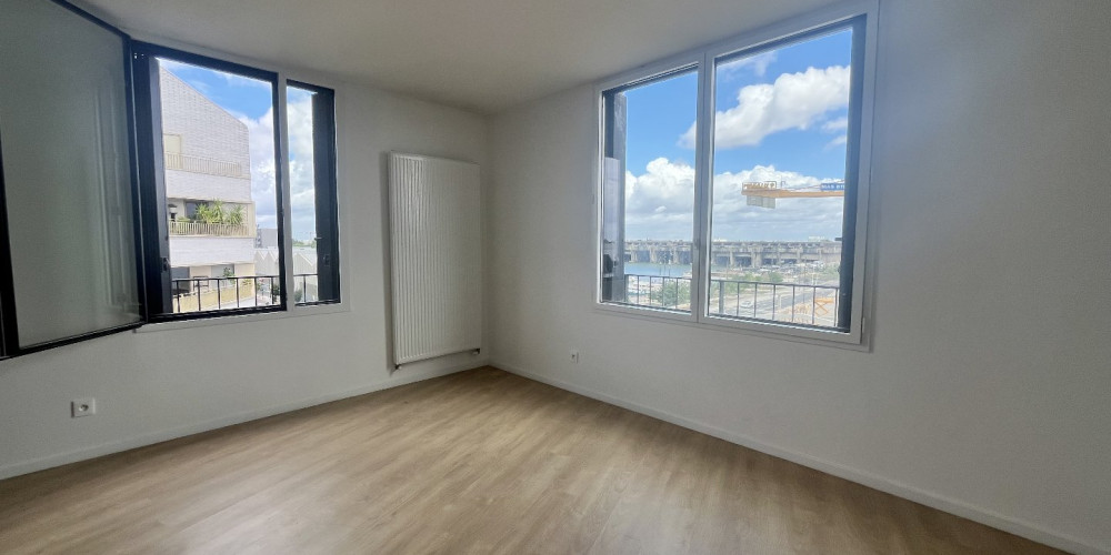 appartement à BORDEAUX (33300)