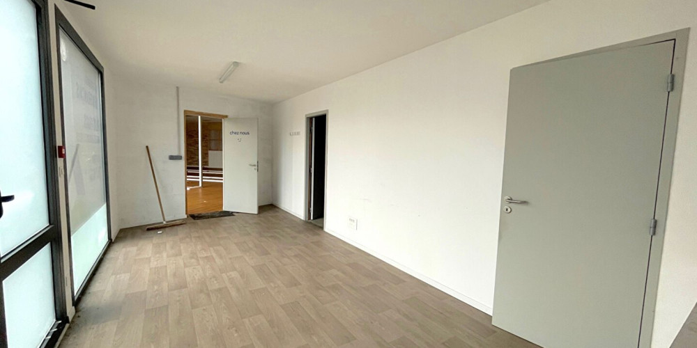 local commercial à CAVIGNAC (33620)