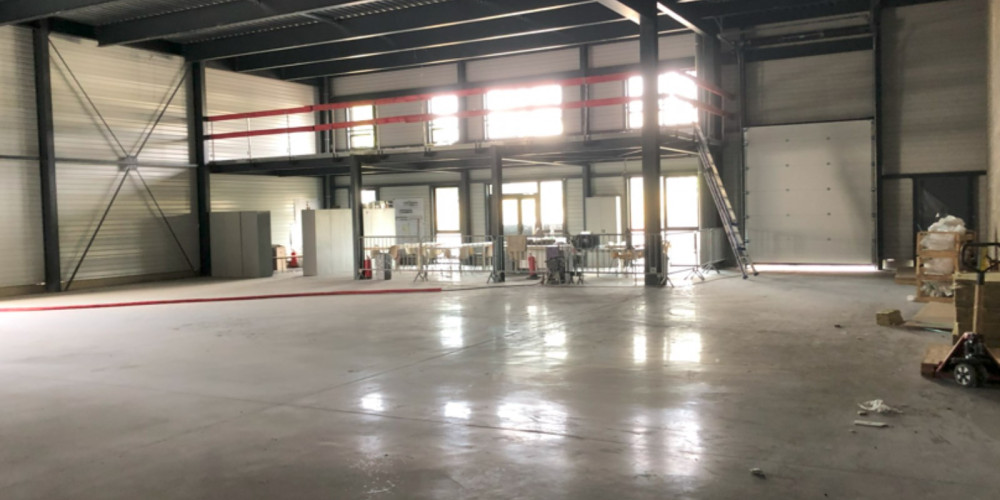 local industriel à LORMONT (33310)