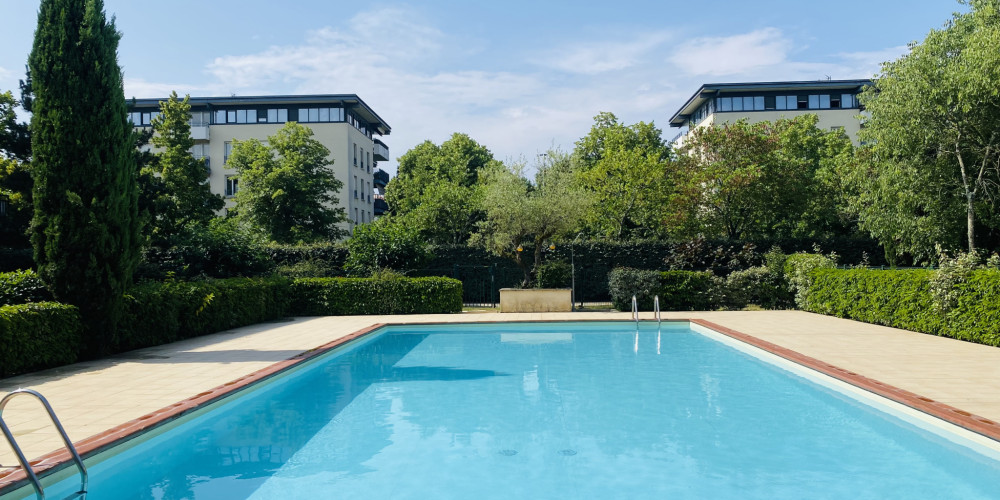 appartement à BORDEAUX (33300)