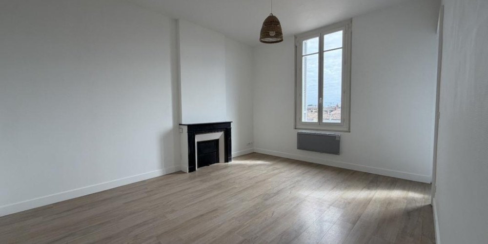 appartement à BORDEAUX (33800)