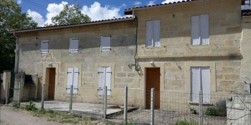 maison à ST MEDARD DE GUIZIERES (33230)