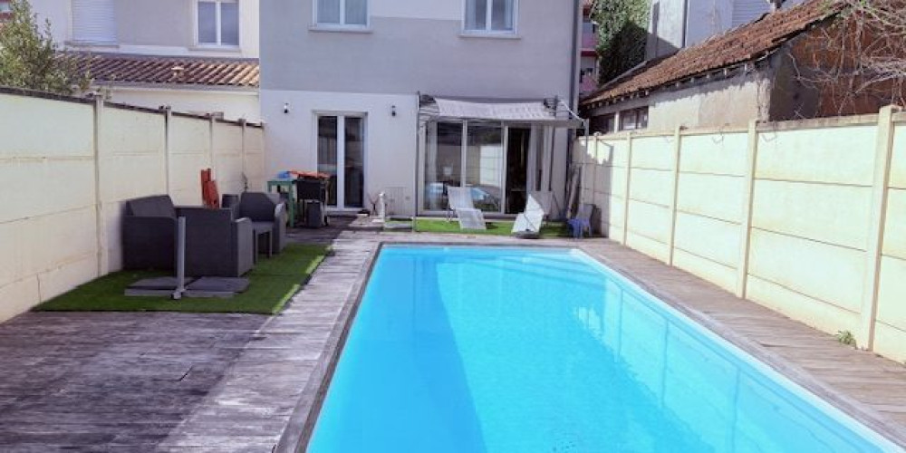 maison à VILLENAVE D ORNON (33140)