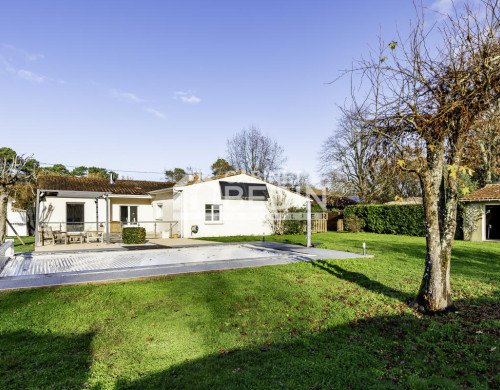 maison  LE PIAN MEDOC