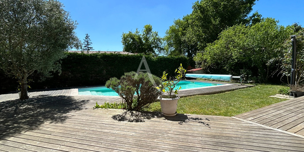 maison à ST MEDARD EN JALLES (33160)