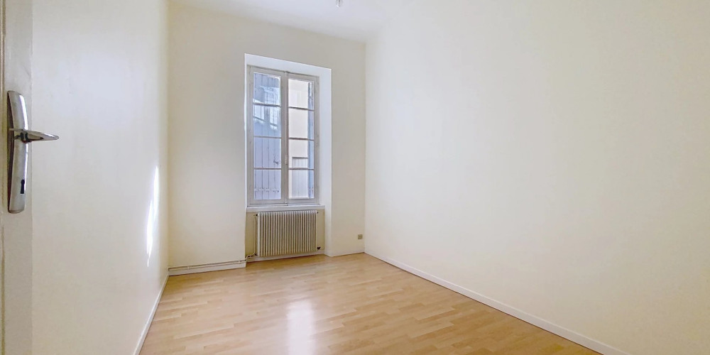 appartement à STE FOY LA GRANDE (33220)