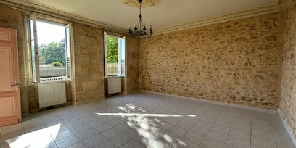 maison à ESCOUSSANS (33760)