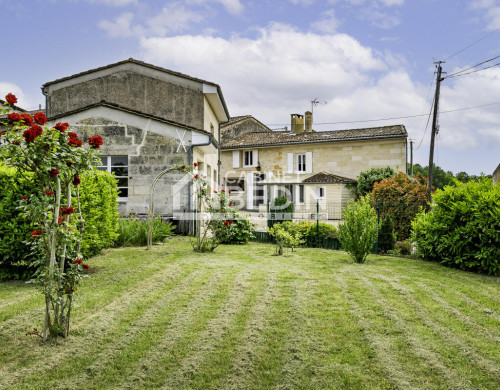 maison  LUSSAC