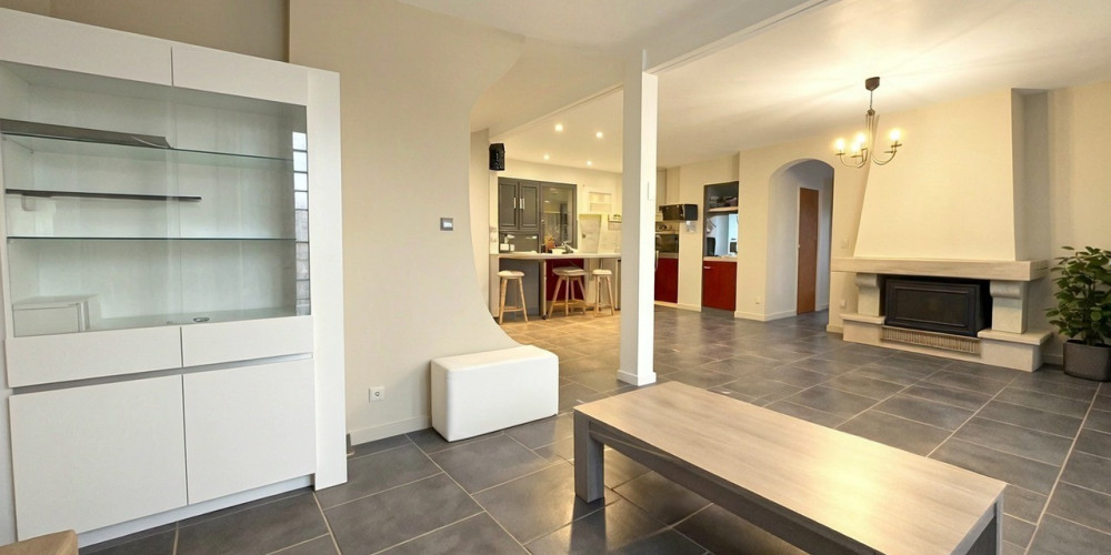 maison à ST MAGNE (33125)