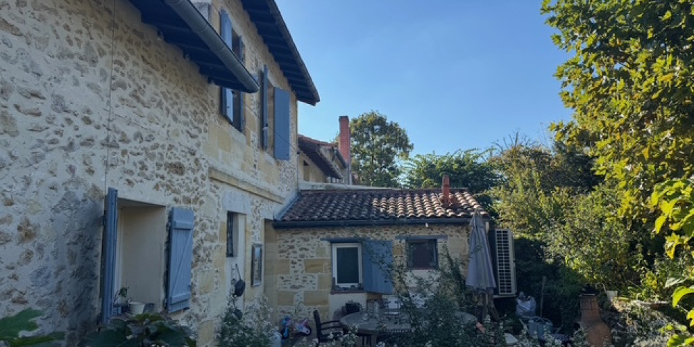 maison à ST SELVE (33650)
