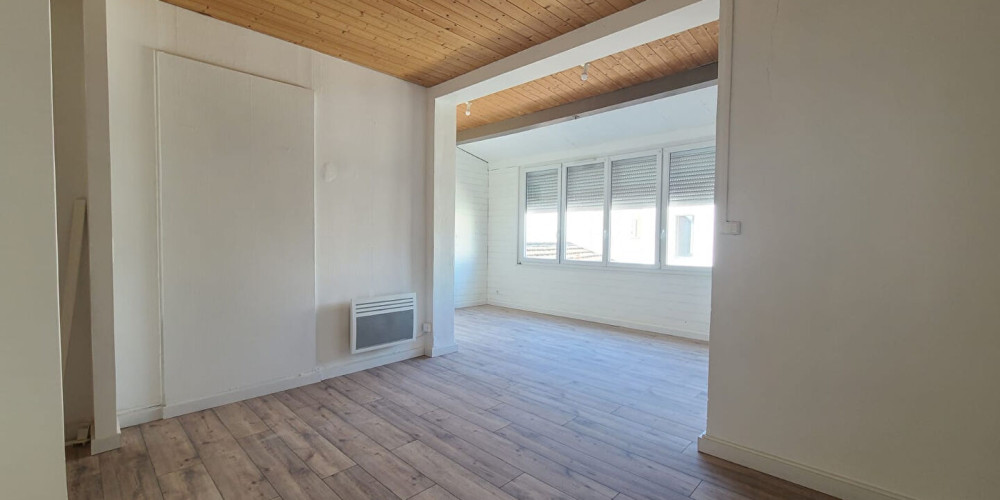 appartement à BORDEAUX (33000)