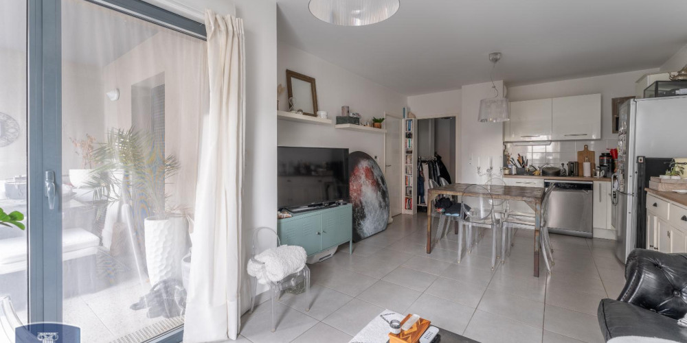 appartement à BORDEAUX (33300)
