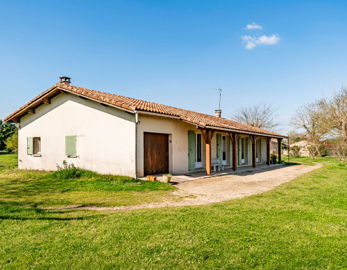 maison  MOULIETS ET VILLEMARTIN