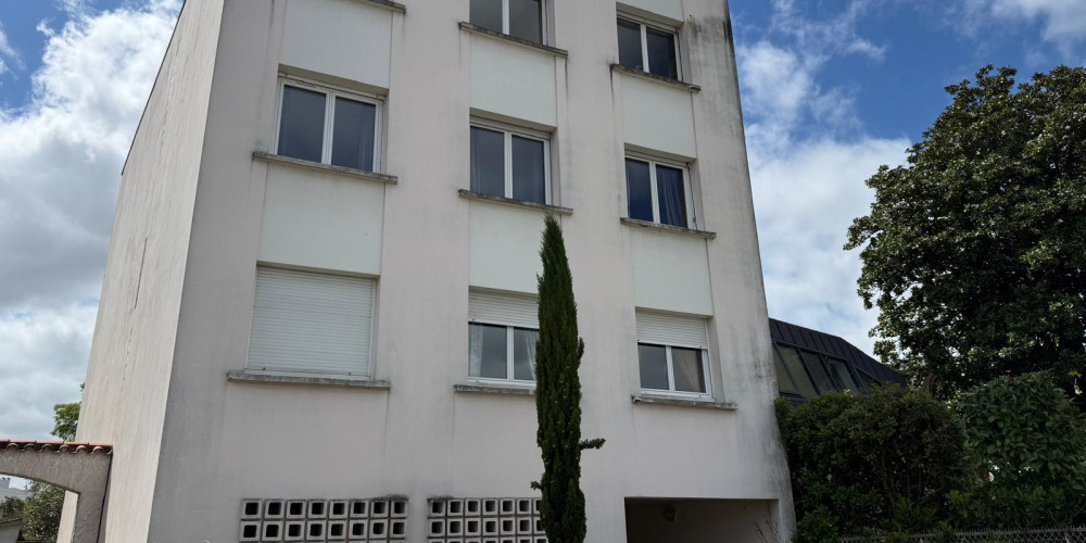 appartement à LE BOUSCAT (33110)