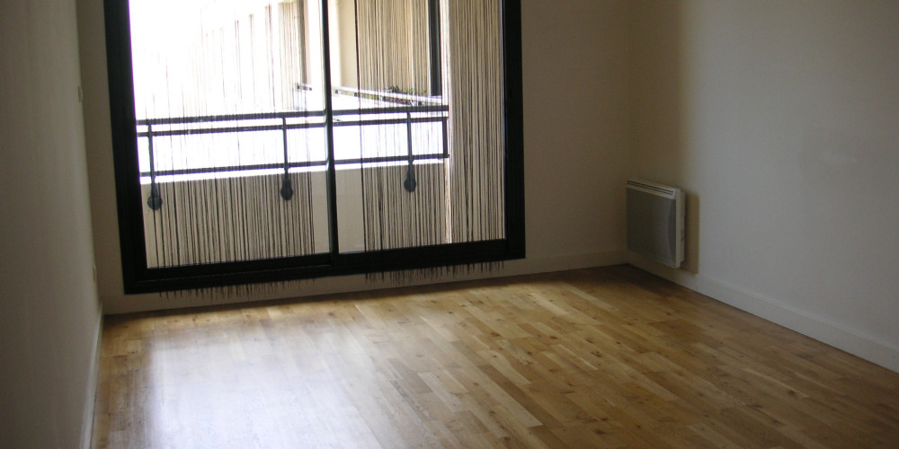 appartement à BORDEAUX (33000)