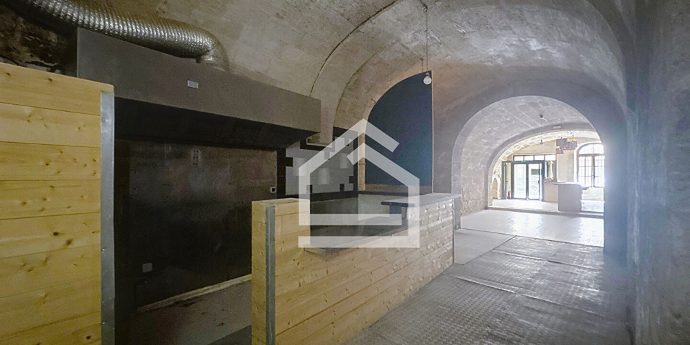 local commercial à BORDEAUX (33000)