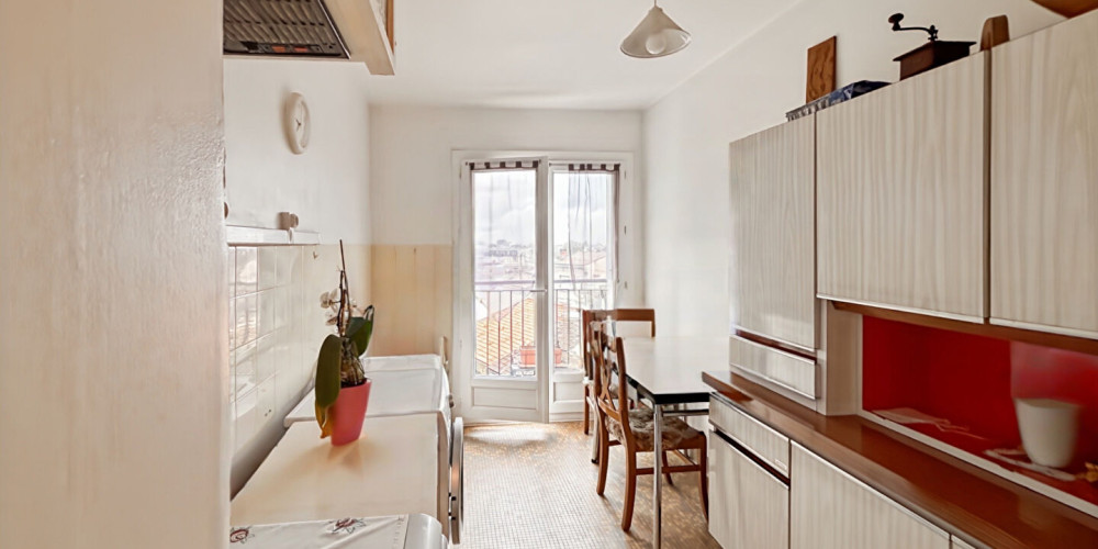 appartement à BORDEAUX (33800)
