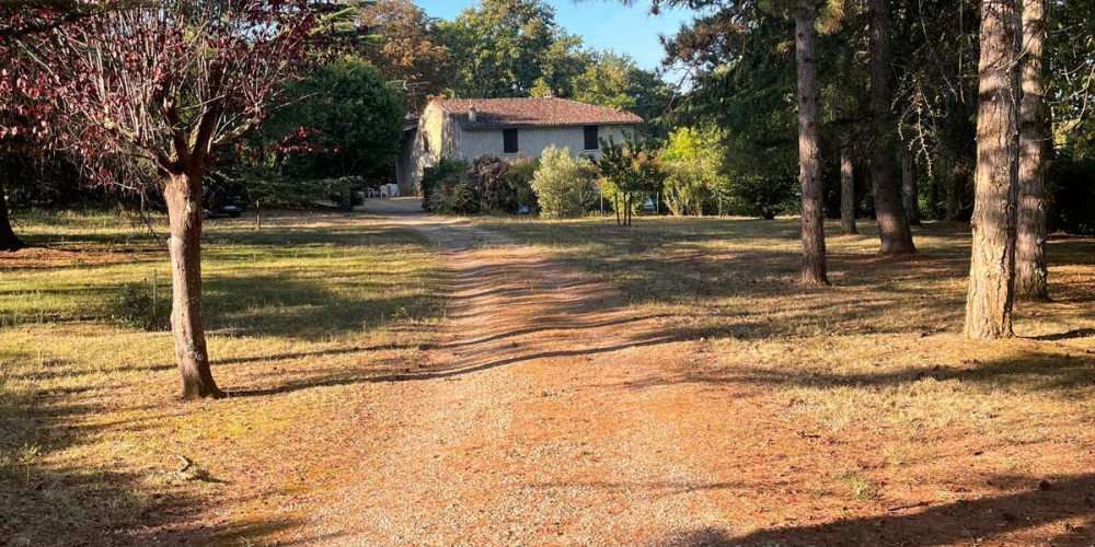 maison à RAUZAN (33420)