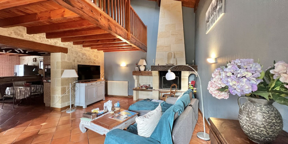 maison à LUSSAC (33570)