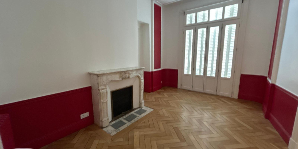 appartement à BORDEAUX (33000)