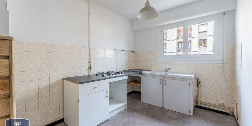 appartement à BORDEAUX (33800)