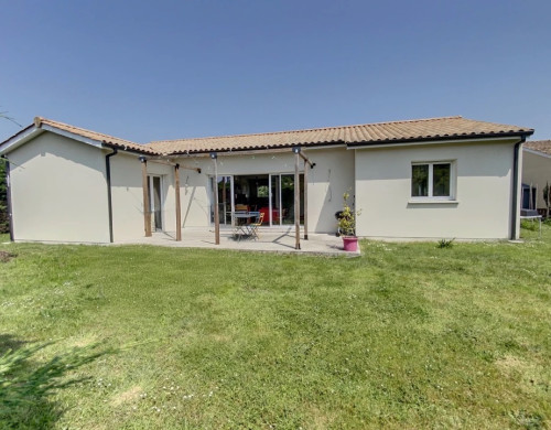 maison  CARCANS