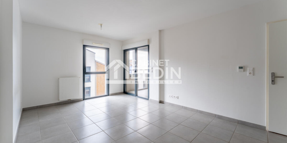 appartement à BORDEAUX (33300)