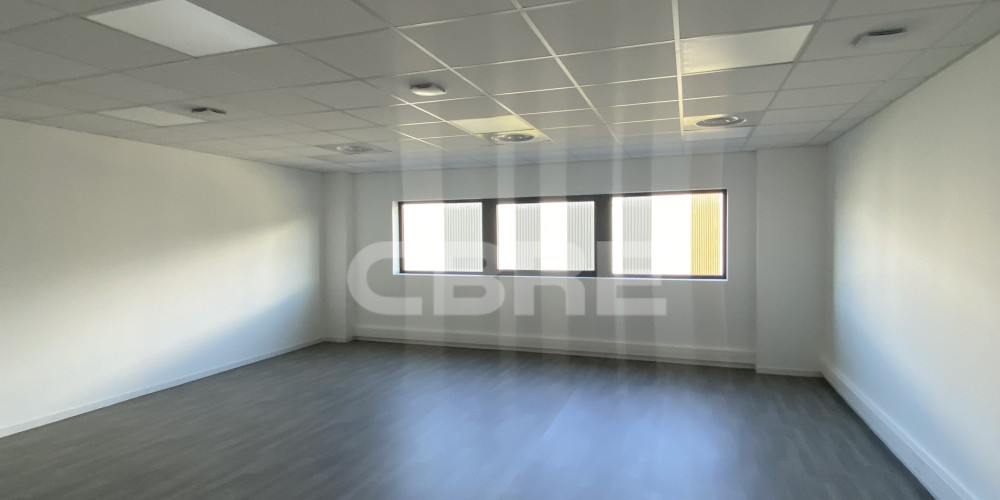 local industriel à MERIGNAC (33700)