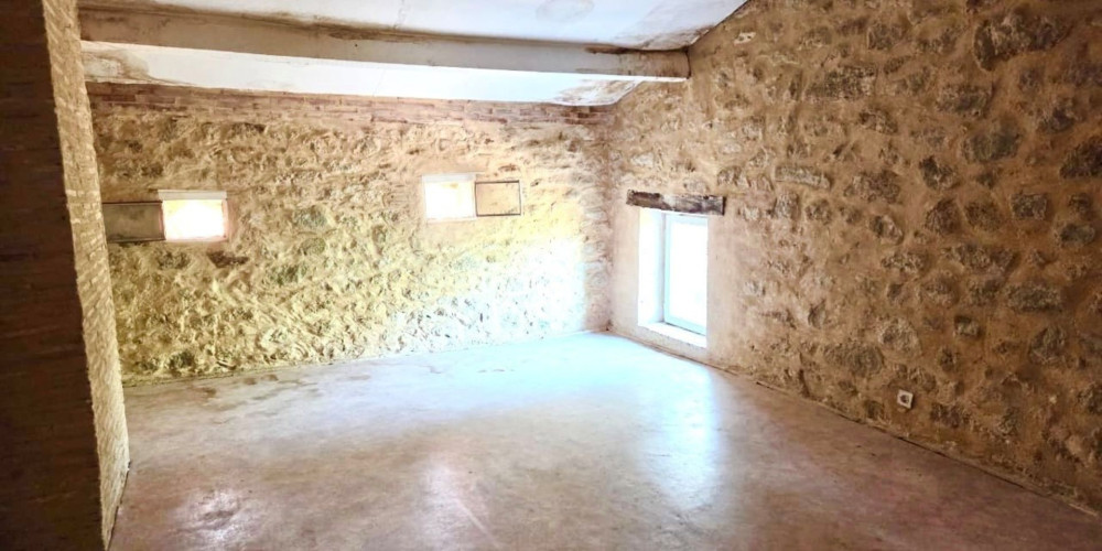 maison à ST MARTIN DE SESCAS (33490)