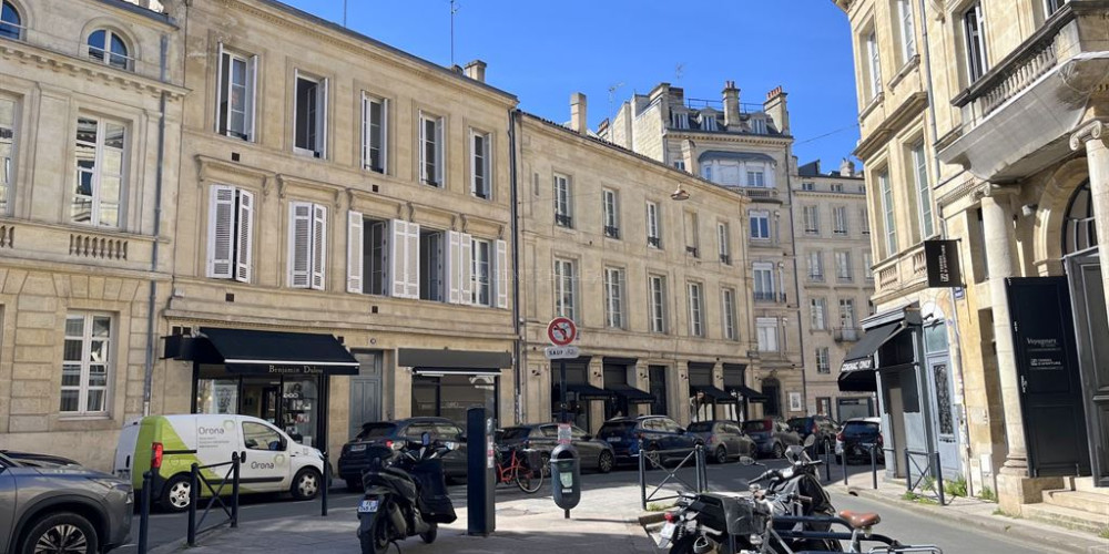 local commercial à BORDEAUX (33000)