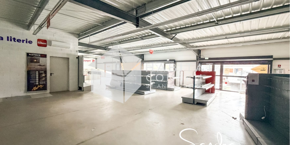 local commercial à CAVIGNAC (33620)