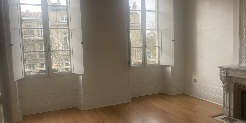 appartement à BORDEAUX (33000)