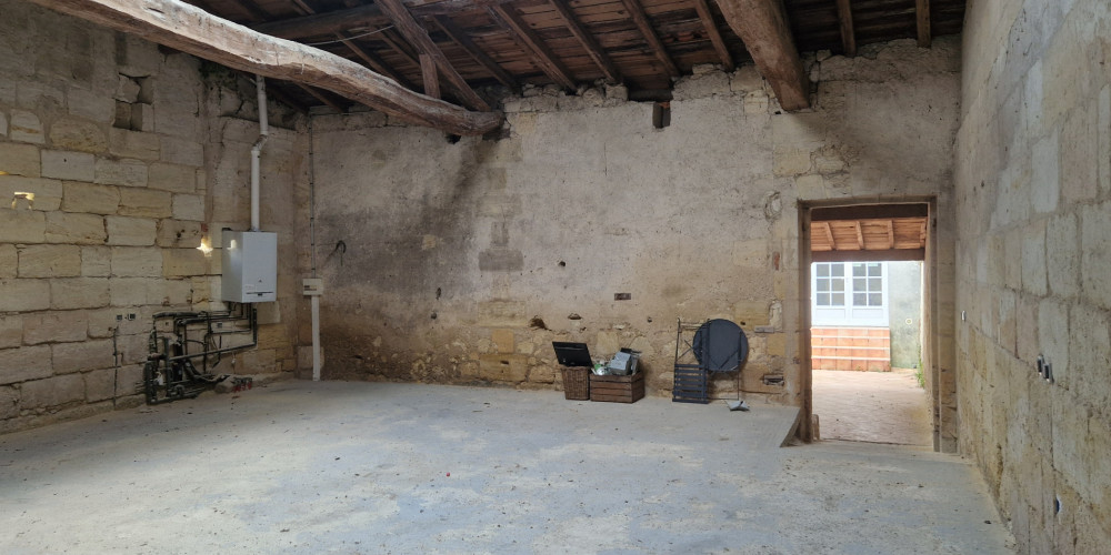 maison à MACAU (33460)