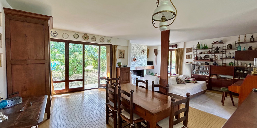 maison à VAYRES (33870)