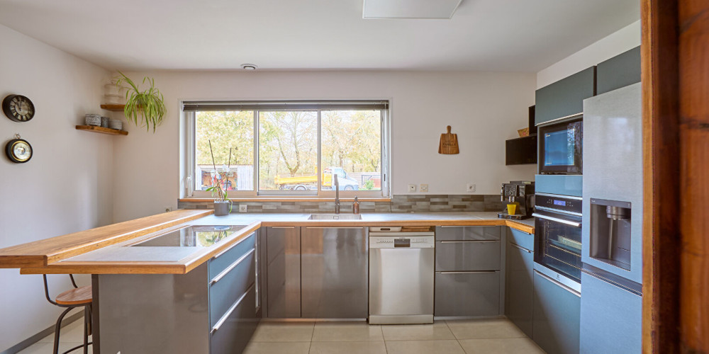 maison à SALLES (33770)