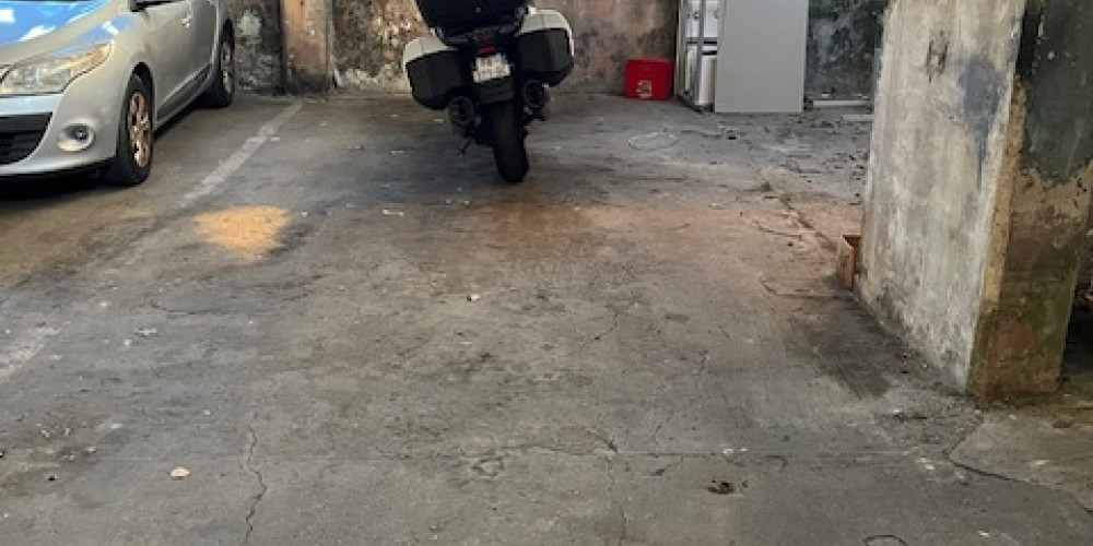 parking à BORDEAUX (33000)