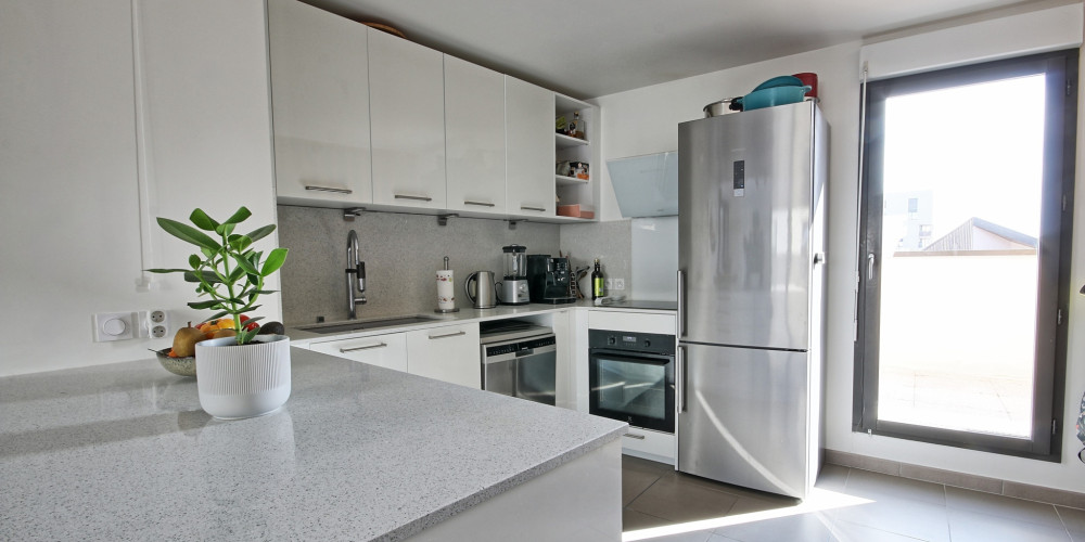 appartement à BORDEAUX (33300)