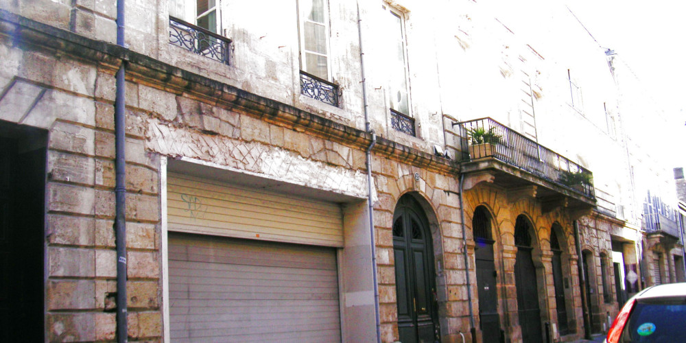 parking à BORDEAUX (33300)