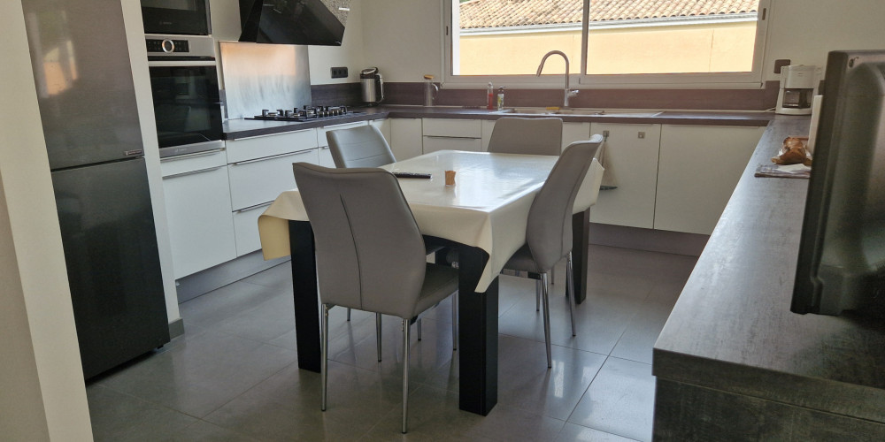 maison à AVENSAN (33480)