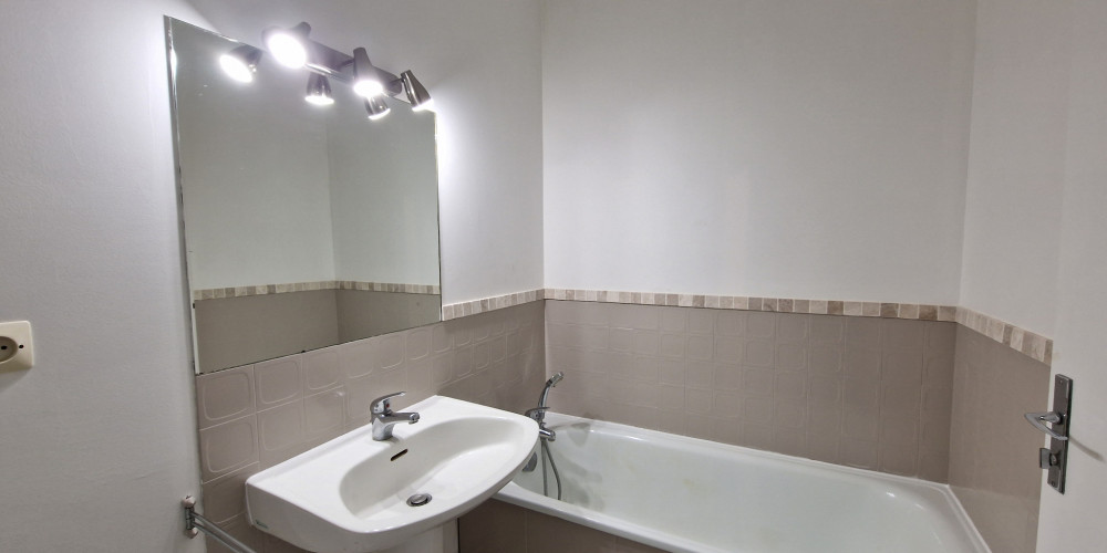 appartement à BORDEAUX (33000)